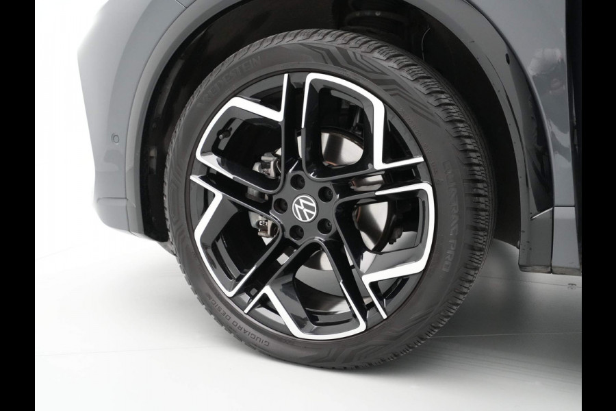 Volkswagen Tiguan 1.5 eTSI R Line Business Navigatie Camera Stoelverwarming Trekhaak