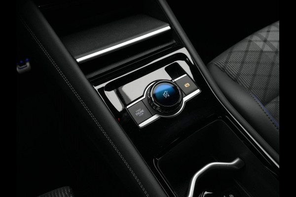 Volkswagen Tiguan 1.5 eTSI R Line Business Navigatie Camera Stoelverwarming Trekhaak