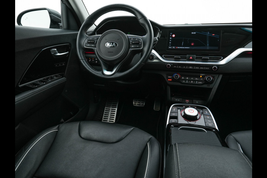 Kia e-Niro DynamicPlusLine 64 kWh [ 3-Fase ] (INCL-BTW) Aut. *FULL-LEATHER | NAVI-FULLMAP | DAB | ADAPT.CRUISE | BLINDSPOT | CAMERA | HEATED/COOLED-COMFORTSEATS | KEYLESS | JBL-SOUND | MEMORY-PACK | DIGI-COCKPIT | SHIFT-PADDLES | ...