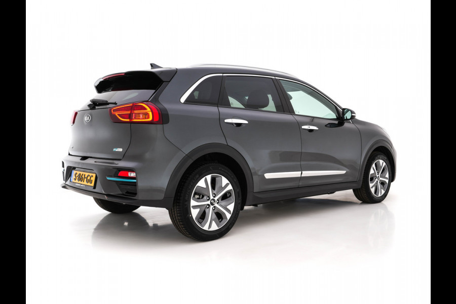 Kia e-Niro DynamicPlusLine 64 kWh [ 3-Fase ] (INCL-BTW) Aut. *FULL-LEATHER | NAVI-FULLMAP | DAB | ADAPT.CRUISE | BLINDSPOT | CAMERA | HEATED/COOLED-COMFORTSEATS | KEYLESS | JBL-SOUND | MEMORY-PACK | DIGI-COCKPIT | SHIFT-PADDLES | ...