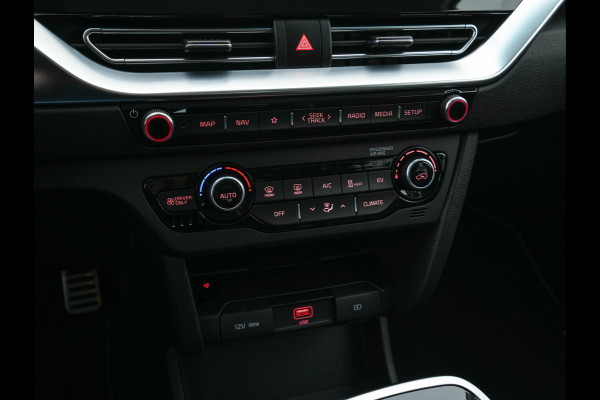 Kia e-Niro DynamicPlusLine 64 kWh [ 3-Fase ] (INCL-BTW) Aut. *FULL-LEATHER | NAVI-FULLMAP | DAB | ADAPT.CRUISE | BLINDSPOT | CAMERA | HEATED/COOLED-COMFORTSEATS | KEYLESS | JBL-SOUND | MEMORY-PACK | DIGI-COCKPIT | SHIFT-PADDLES | ...