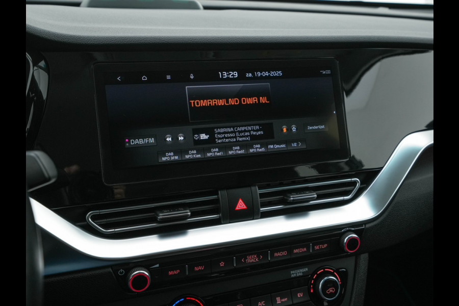 Kia e-Niro DynamicPlusLine 64 kWh [ 3-Fase ] (INCL-BTW) Aut. *FULL-LEATHER | NAVI-FULLMAP | DAB | ADAPT.CRUISE | BLINDSPOT | CAMERA | HEATED/COOLED-COMFORTSEATS | KEYLESS | JBL-SOUND | MEMORY-PACK | DIGI-COCKPIT | SHIFT-PADDLES | ...