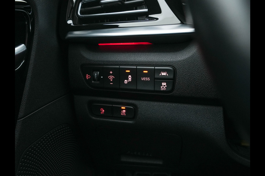Kia e-Niro DynamicPlusLine 64 kWh [ 3-Fase ] (INCL-BTW) Aut. *FULL-LEATHER | NAVI-FULLMAP | DAB | ADAPT.CRUISE | BLINDSPOT | CAMERA | HEATED/COOLED-COMFORTSEATS | KEYLESS | JBL-SOUND | MEMORY-PACK | DIGI-COCKPIT | SHIFT-PADDLES | ...