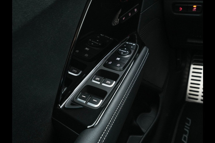 Kia e-Niro DynamicPlusLine 64 kWh [ 3-Fase ] (INCL-BTW) Aut. *FULL-LEATHER | NAVI-FULLMAP | DAB | ADAPT.CRUISE | BLINDSPOT | CAMERA | HEATED/COOLED-COMFORTSEATS | KEYLESS | JBL-SOUND | MEMORY-PACK | DIGI-COCKPIT | SHIFT-PADDLES | ...
