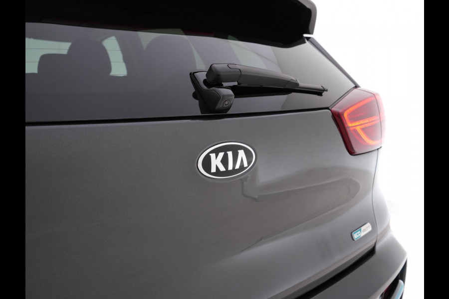 Kia e-Niro DynamicPlusLine 64 kWh [ 3-Fase ] (INCL-BTW) Aut. *FULL-LEATHER | NAVI-FULLMAP | DAB | ADAPT.CRUISE | BLINDSPOT | CAMERA | HEATED/COOLED-COMFORTSEATS | KEYLESS | JBL-SOUND | MEMORY-PACK | DIGI-COCKPIT | SHIFT-PADDLES | ...