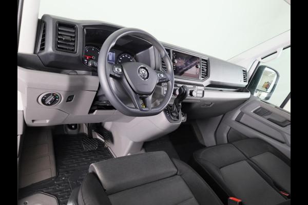 Volkswagen Crafter 35 2.0 TDI L3H3 EURO VI 140 pk Automaat (DSG) | Verlengde garantie | Navigatie | Parkeersensoren (Zijflankbescherming) | Achteruitrijcamera | Cruise control | 2 zitplaatsen rechtsvoor |