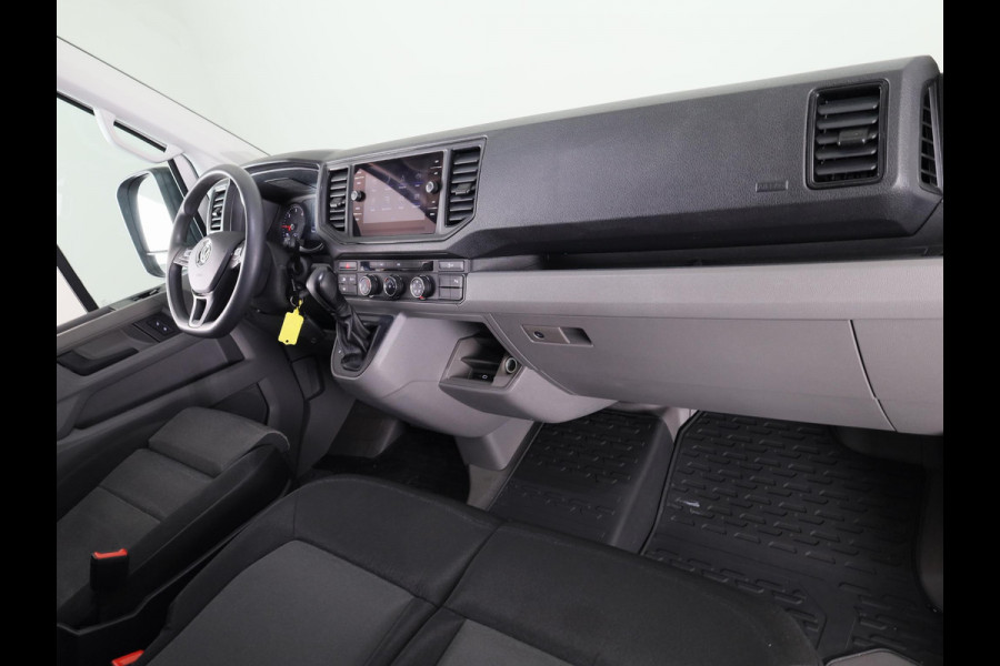 Volkswagen Crafter 35 2.0 TDI L3H3 EURO VI 140 pk Automaat (DSG) | Verlengde garantie | Navigatie | Parkeersensoren (Zijflankbescherming) | Achteruitrijcamera | Cruise control | 2 zitplaatsen rechtsvoor |