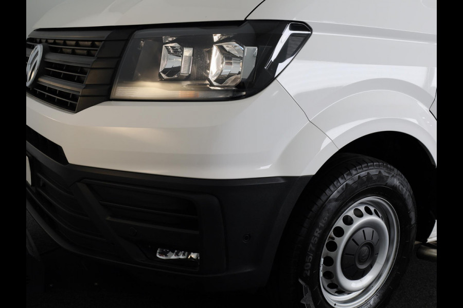 Volkswagen Crafter 35 2.0 TDI L3H3 EURO VI 140 pk Automaat (DSG) | Verlengde garantie | Navigatie | Parkeersensoren (Zijflankbescherming) | Achteruitrijcamera | Cruise control | 2 zitplaatsen rechtsvoor |