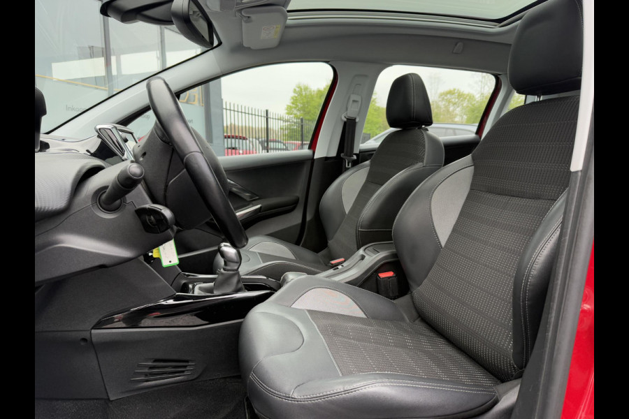 Peugeot 2008 1.2 PureTech GT-line 1e Eigenaar,Navi,Pano,Camera,Clima,Cruise,Halfleder,Stoelverwarming,110pk,PDC,Nieuwe Apk bij Aflevering