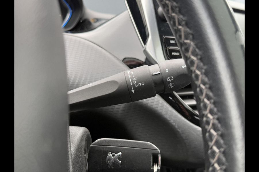 Peugeot 2008 1.2 PureTech GT-line 1e Eigenaar,Navi,Pano,Camera,Clima,Cruise,Halfleder,Stoelverwarming,110pk,PDC,Nieuwe Apk bij Aflevering
