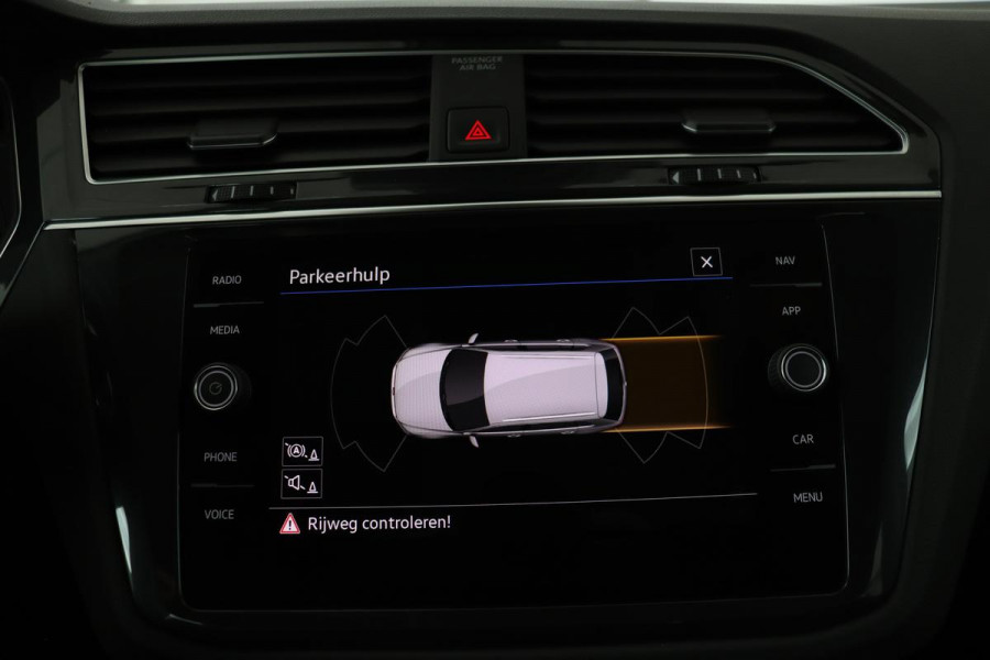 Volkswagen Tiguan 1.4 TSI eHybrid Life | Stoel & stuurverwarming | Carplay | Adaptive cruise | Full LED | Navigatie | Parkeerhulp | Active Info Display