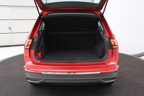 Volkswagen Tiguan 1.4 TSI eHybrid Life | Stoel & stuurverwarming | Carplay | Adaptive cruise | Full LED | Navigatie | Parkeerhulp | Active Info Display