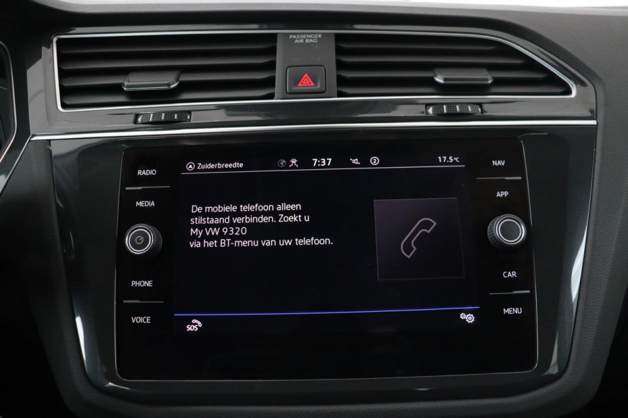 Volkswagen Tiguan 1.4 TSI eHybrid Life | Stoel & stuurverwarming | Carplay | Adaptive cruise | Full LED | Navigatie | Parkeerhulp | Active Info Display