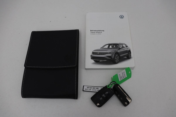Volkswagen Tiguan 1.4 TSI eHybrid Life | Stoel & stuurverwarming | Carplay | Adaptive cruise | Full LED | Navigatie | Parkeerhulp | Active Info Display