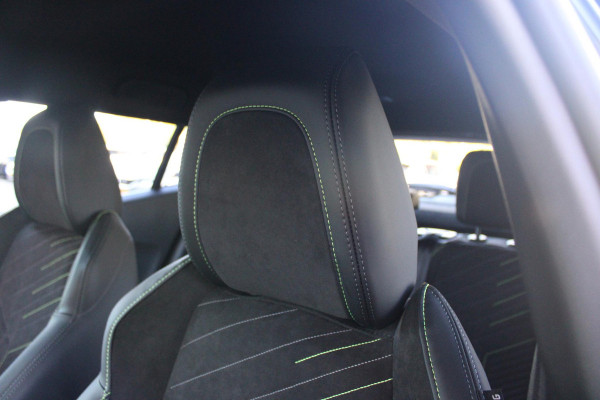 Peugeot 2008 1.2 130PK AUTOMAAT GT PACK | ELEKTRISCH BEDIENBARE BESTUURDERSSTOEL | NAVIGATIE | FULL LED KOPLAMPEN | DRAADLOZE APPLE CARPLAY/ANDROID AUTO | ADAPTIVE CRUISE CONTROL | CAMERA VOOR + ACHTER | CLIMATE CONTROL | LICHTMETALEN VELGEN 17" | KEYLESS ENTRY/START | DAB+ RADIO | ALCANTARA/LEDEREN BEKLEDING  | DODEHOEK DETECTIE | PARKEERSENSOREN VOOR + ACHTER | STOEL VERWARMING |