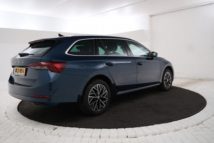 Škoda Octavia Combi 2.0 TDI Airco, Navigatie, Apple Carplay,