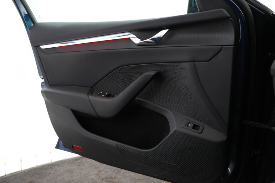 Škoda Octavia Combi 2.0 TDI Airco, Navigatie, Apple Carplay,