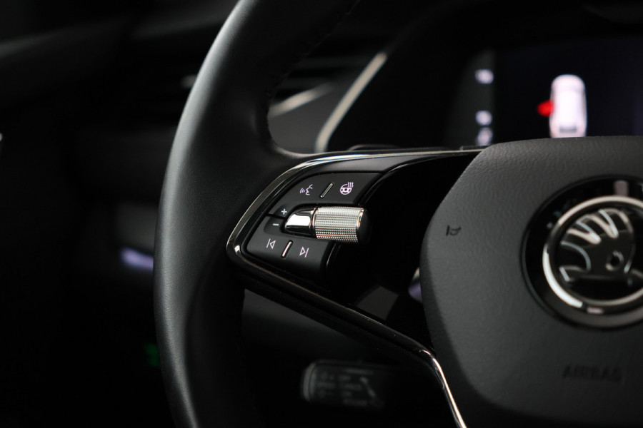 Škoda Octavia Combi 2.0 TDI Airco, Navigatie, Apple Carplay,