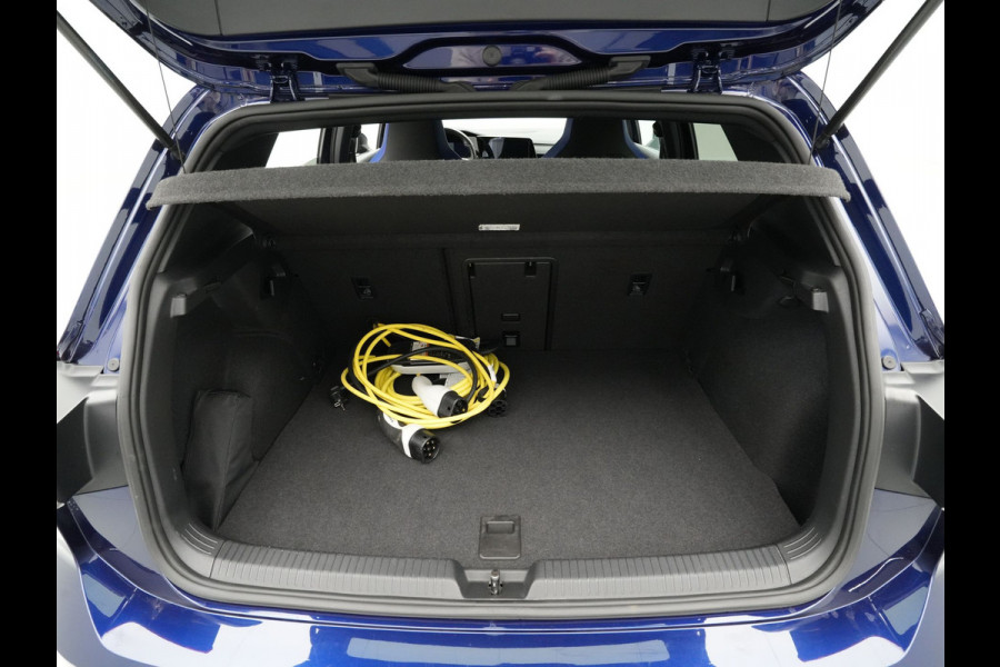 Volkswagen Golf 1.4 eHybrid GTE 245pk Navigatie Stoelverwarming Acc Pdc