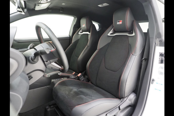 Toyota Yaris 1.6 GR Performance | Milltek Uitlaat | Adaptive Cruise | Keyless | Camera | Carplay