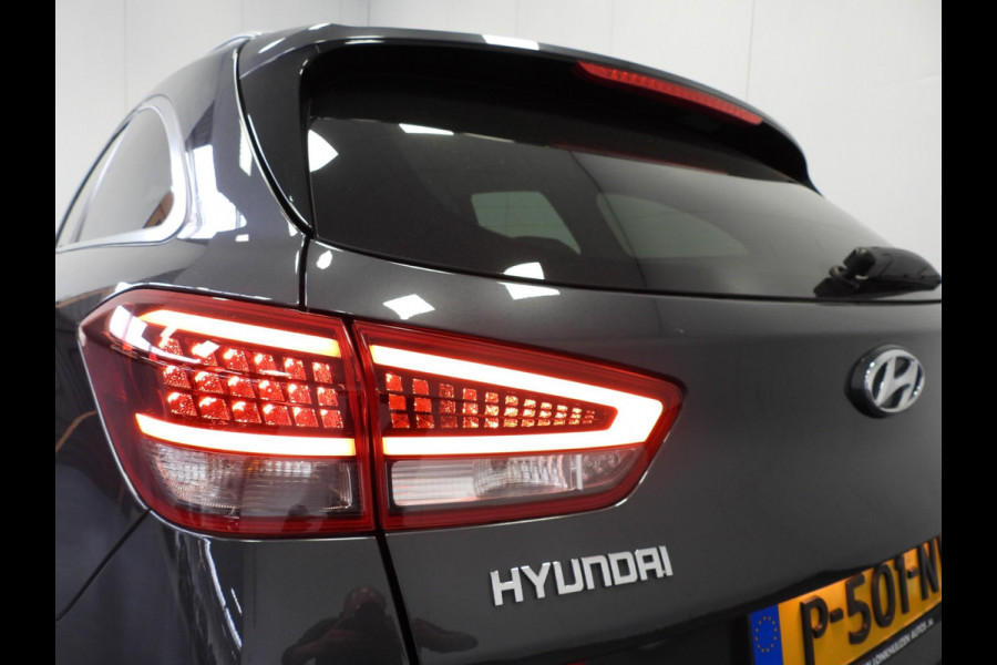 Hyundai i30 Wagon 1.5 T-GDi MHEV Premium NAVI/LEER/CAMERA/LED/TREKHAAK/17"LMV!