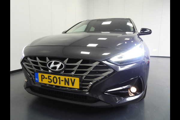 Hyundai i30 Wagon 1.5 T-GDi MHEV Premium NAVI/LEER/CAMERA/LED/TREKHAAK/17"LMV!