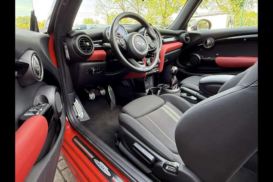 MINI Cabrio 1.5 Pepper John Cooper Works