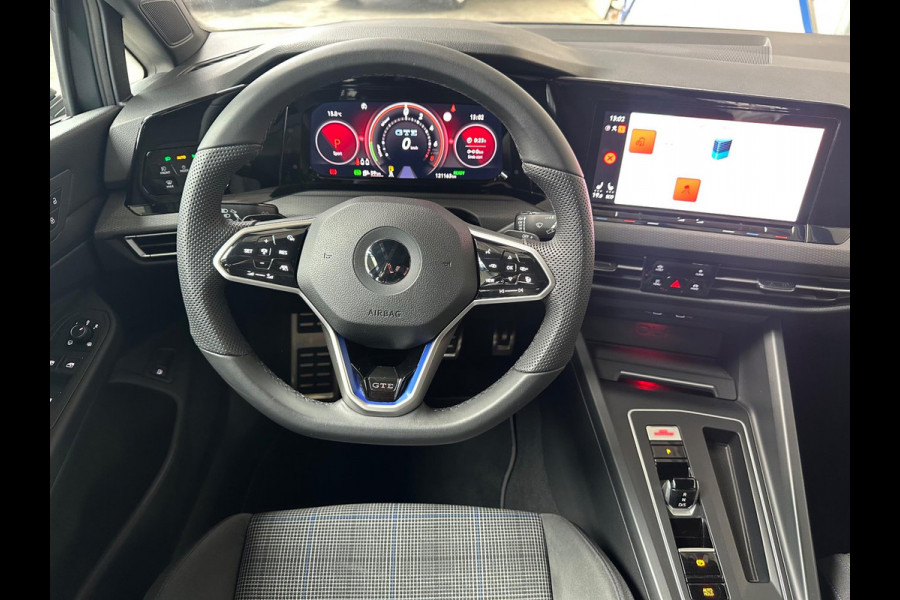 Volkswagen Golf 1.4 eHybrid GTE PANO|MATRIX|TREKHAAK|IQ|FULL