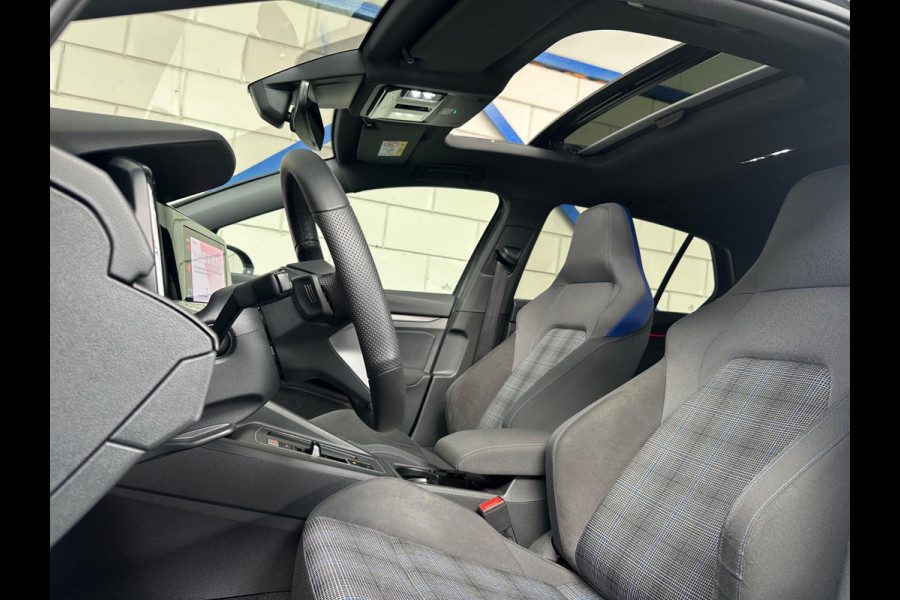 Volkswagen Golf 1.4 eHybrid GTE PANO|MATRIX|TREKHAAK|IQ|FULL