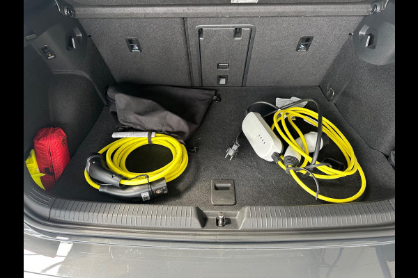 Volkswagen Golf 1.4 eHybrid GTE PANO|MATRIX|TREKHAAK|IQ|FULL