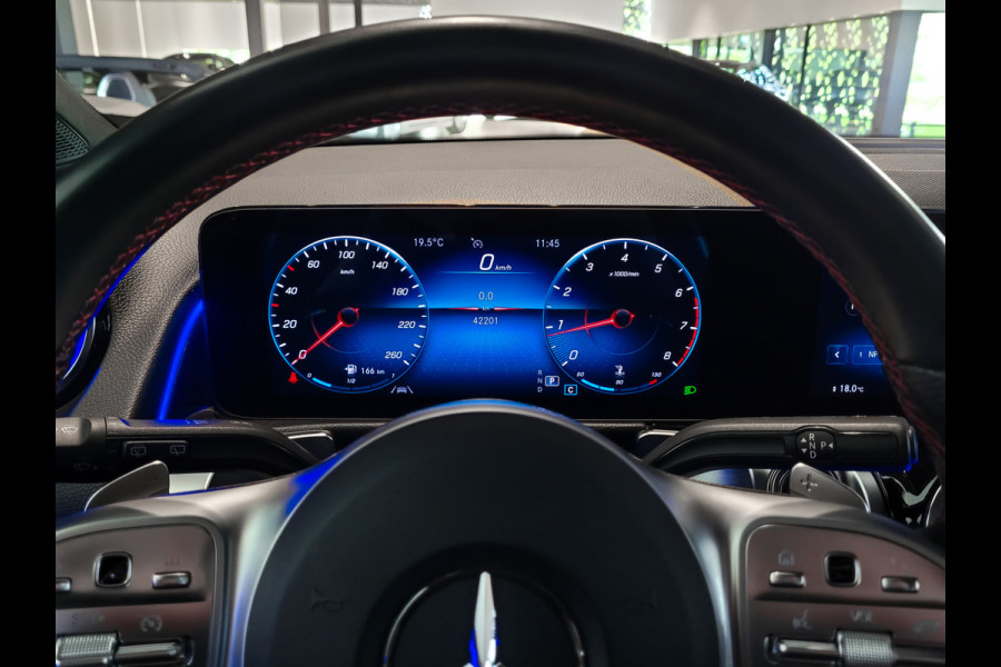 Mercedes-Benz Glb 200 AMG Night|MBUX|20"|Camera|Trekhaak|Carbon