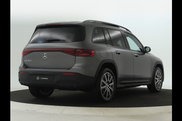 Mercedes-Benz EQB 250+ AMG Line LIMITED 71 kWh | Nightpakket | Parkeerpakket met achteruitrijcamera | KEYLESS-GO comfort pakket | EASY PACK achterklep | Premium pakket | Verwarmde stoelen vooraan | Dodehoekassistent |