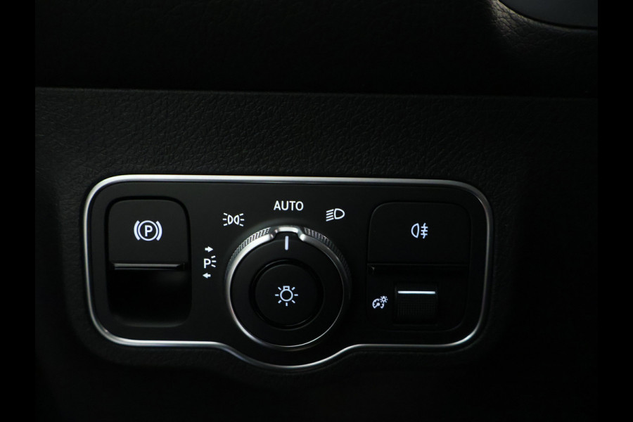 Mercedes-Benz EQB 250+ AMG Line LIMITED 71 kWh | Nightpakket | Parkeerpakket met achteruitrijcamera | KEYLESS-GO comfort pakket | EASY PACK achterklep | Premium pakket | Verwarmde stoelen vooraan | Dodehoekassistent |