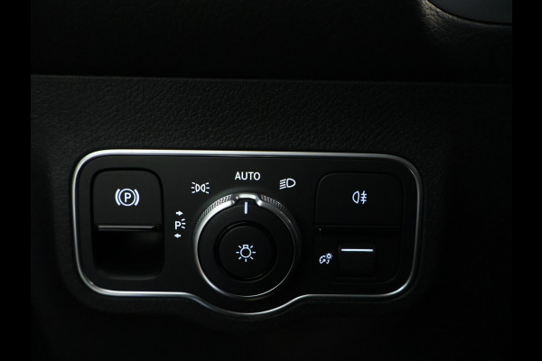 Mercedes-Benz EQB 250+ AMG Line LIMITED 71 kWh | Nightpakket | Parkeerpakket met achteruitrijcamera | KEYLESS-GO comfort pakket | EASY PACK achterklep | Premium pakket | Verwarmde stoelen vooraan | Dodehoekassistent |