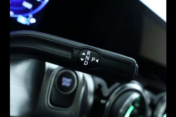 Mercedes-Benz EQB 250+ AMG Line LIMITED 71 kWh | Nightpakket | Parkeerpakket met achteruitrijcamera | KEYLESS-GO comfort pakket | EASY PACK achterklep | Premium pakket | Verwarmde stoelen vooraan | Dodehoekassistent |