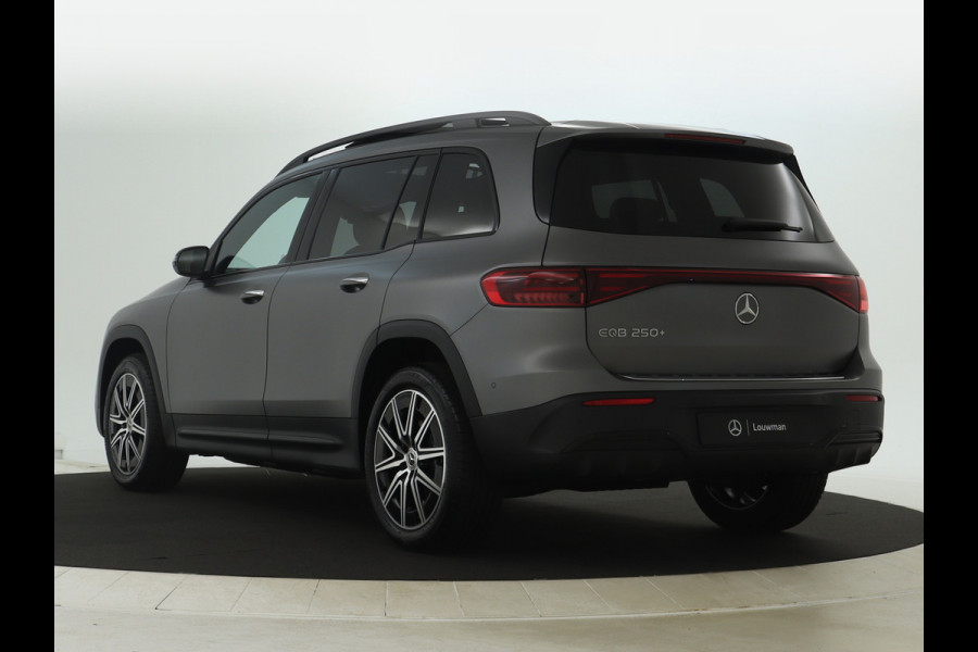 Mercedes-Benz EQB 250+ AMG Line LIMITED 71 kWh | Nightpakket | Parkeerpakket met achteruitrijcamera | KEYLESS-GO comfort pakket | EASY PACK achterklep | Premium pakket | Verwarmde stoelen vooraan | Dodehoekassistent |