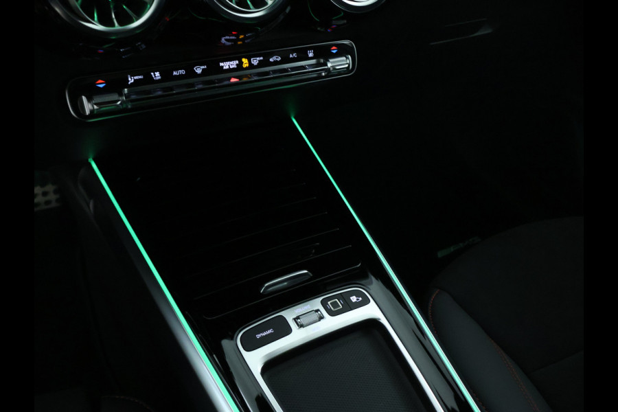 Mercedes-Benz EQB 250+ AMG Line LIMITED 71 kWh | Nightpakket | Parkeerpakket met achteruitrijcamera | KEYLESS-GO comfort pakket | EASY PACK achterklep | Premium pakket | Verwarmde stoelen vooraan | Dodehoekassistent |