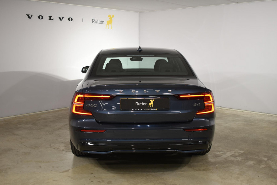 Volvo S60 B4 211PK Automaat Plus Dark / Adaptieve cruise control / Elektrische stoelen / Stoel-Stuurverwarming / Nappa Leder / Park - Pilotassist / Volvo On Call