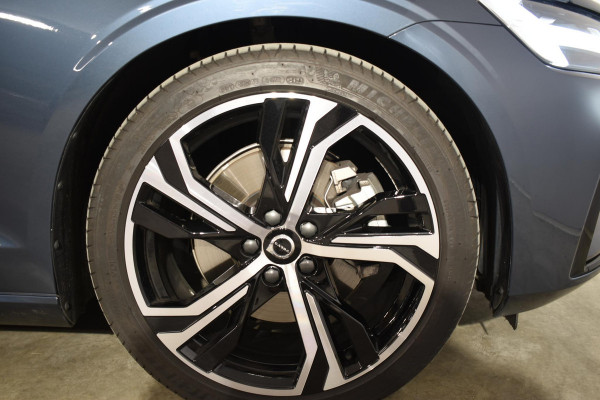 Volvo S60 B4 211PK Automaat Plus Dark / Adaptieve cruise control / Elektrische stoelen / Stoel-Stuurverwarming / Nappa Leder / Park - Pilotassist / Volvo On Call