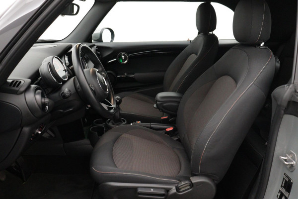 MINI Cabrio 1.5 One Pepper (1e eig, NL-auto, Dealer OnderH, StoelV, Navi, Climate Con, Cruise Con, Etc)
