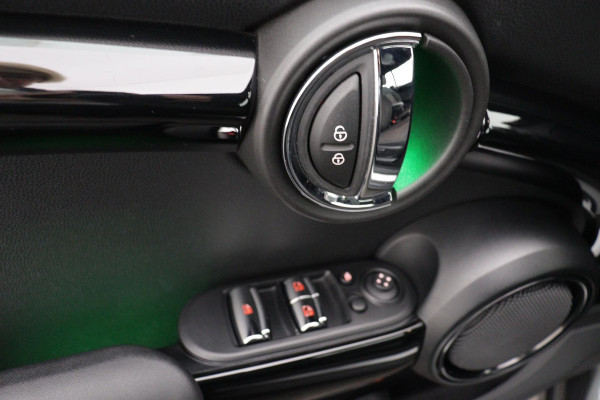 MINI Cabrio 1.5 One Pepper (1e eig, NL-auto, Dealer OnderH, StoelV, Navi, Climate Con, Cruise Con, Etc)