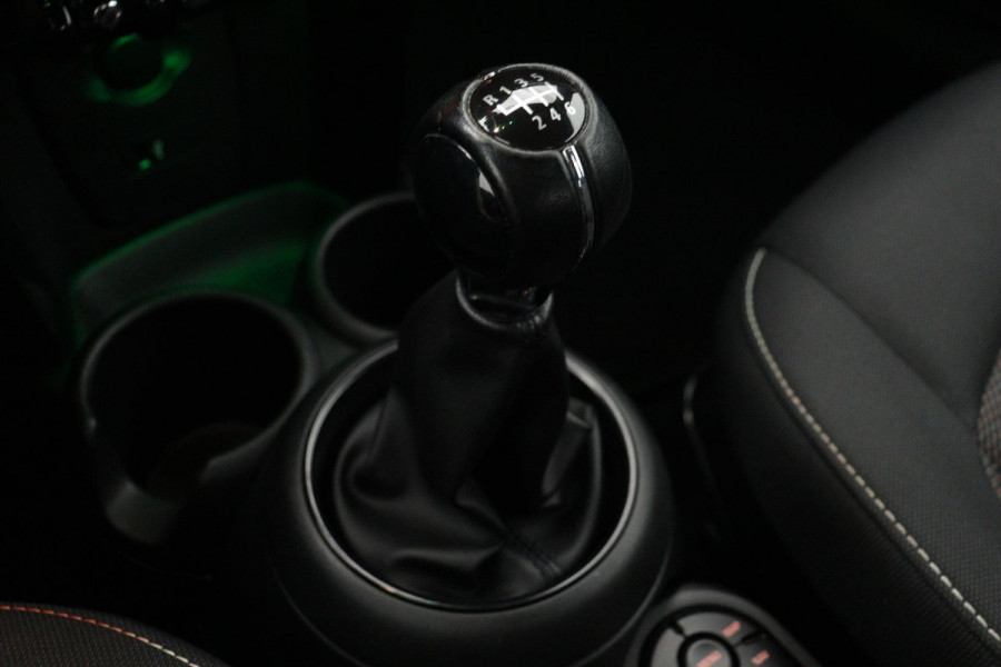 MINI Cabrio 1.5 One Pepper (1e eig, NL-auto, Dealer OnderH, StoelV, Navi, Climate Con, Cruise Con, Etc)