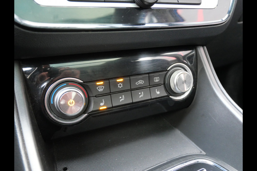 MG ZS EV LUXURY 45 kWh | PANORAMA | LEER | A.C.C. | KEYLESS | ALL-SEASON!!