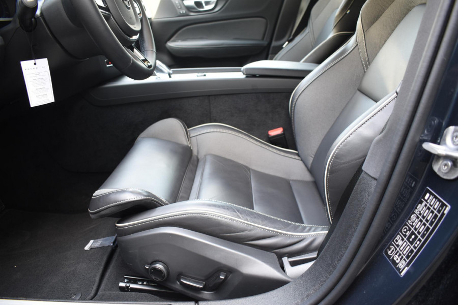 Volvo S60 B4 211PK Automaat Plus Dark / Adaptieve cruise control / Elektrische stoelen / Stoel-Stuurverwarming / Nappa Leder / Park - Pilotassist / Volvo On Call