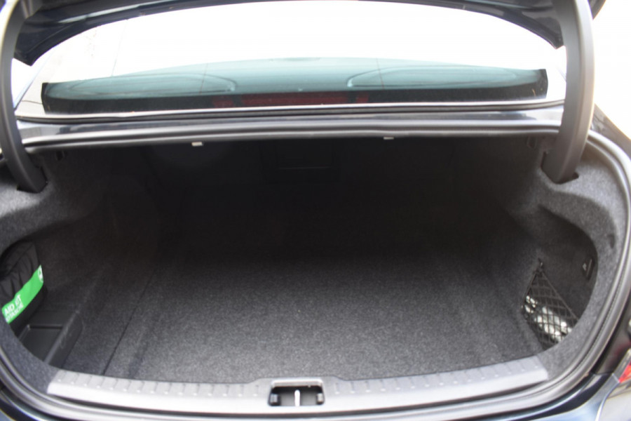 Volvo S60 B4 211PK Automaat Plus Dark / Adaptieve cruise control / Elektrische stoelen / Stoel-Stuurverwarming / Nappa Leder / Park - Pilotassist / Volvo On Call