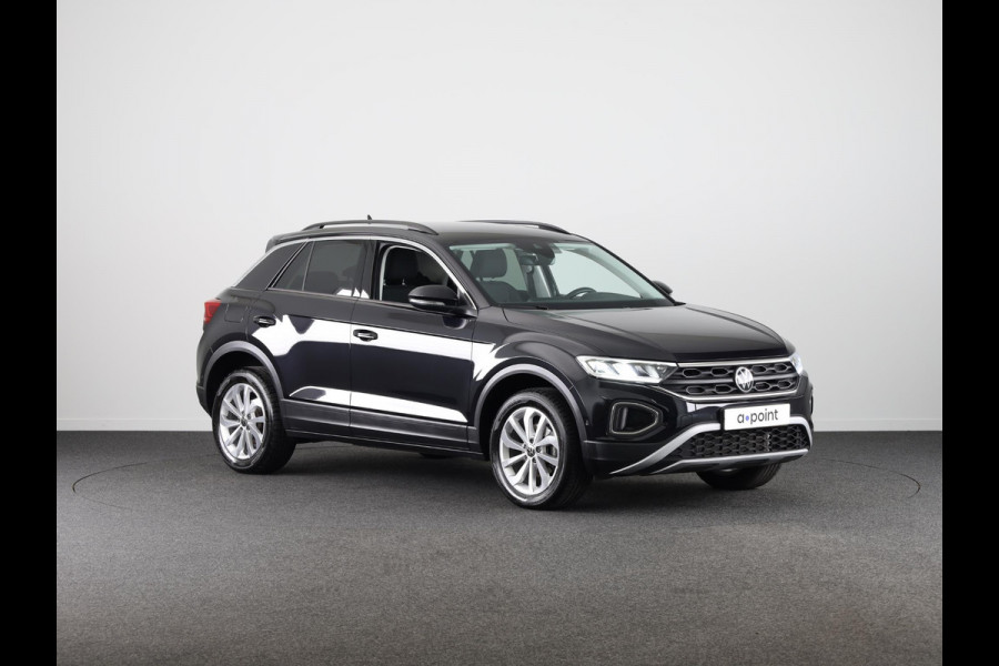 Volkswagen T-Roc 1.5 TSI Life Edition 150 pk Automaat (DSG) | Verlengde garantie | Navigatie via App | Parkeersensoren (Park assist) | Achteruitrijcamera | Adaptieve cruise control | Dodehoek detectie |