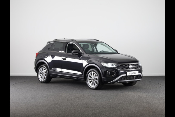 Volkswagen T-Roc 1.5 TSI Life Edition 150 pk Automaat (DSG) | Verlengde garantie | Navigatie via App | Parkeersensoren (Park assist) | Achteruitrijcamera | Adaptieve cruise control | Dodehoek detectie |