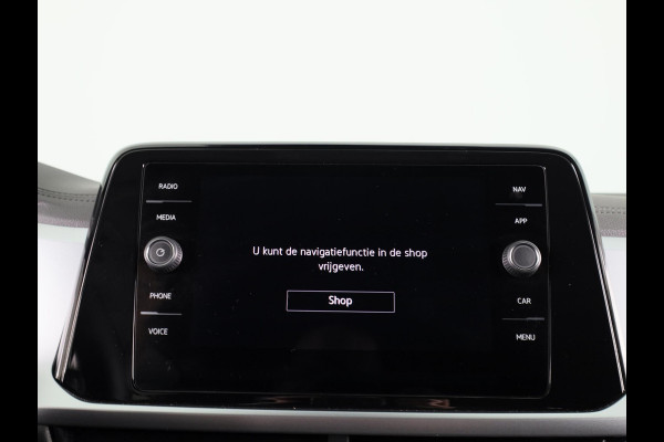 Volkswagen T-Roc 1.5 TSI Life Edition 150 pk Automaat (DSG) | Verlengde garantie | Navigatie via App | Parkeersensoren (Park assist) | Achteruitrijcamera | Adaptieve cruise control | Dodehoek detectie |