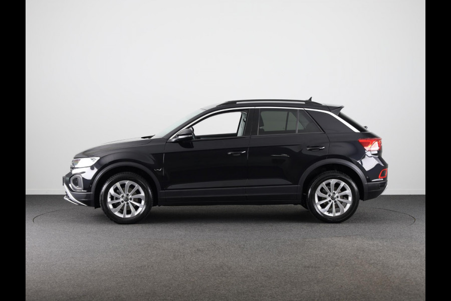 Volkswagen T-Roc 1.5 TSI Life Edition 150 pk Automaat (DSG) | Verlengde garantie | Navigatie via App | Parkeersensoren (Park assist) | Achteruitrijcamera | Adaptieve cruise control | Dodehoek detectie |