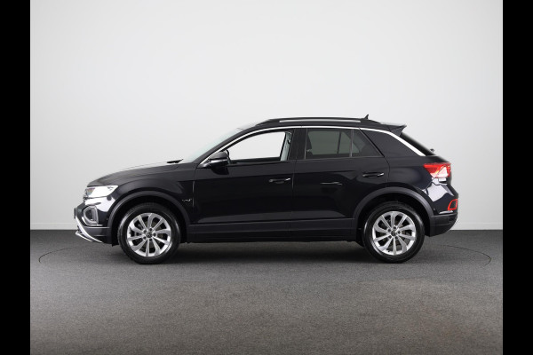 Volkswagen T-Roc 1.5 TSI Life Edition 150 pk Automaat (DSG) | Verlengde garantie | Navigatie via App | Parkeersensoren (Park assist) | Achteruitrijcamera | Adaptieve cruise control | Dodehoek detectie |